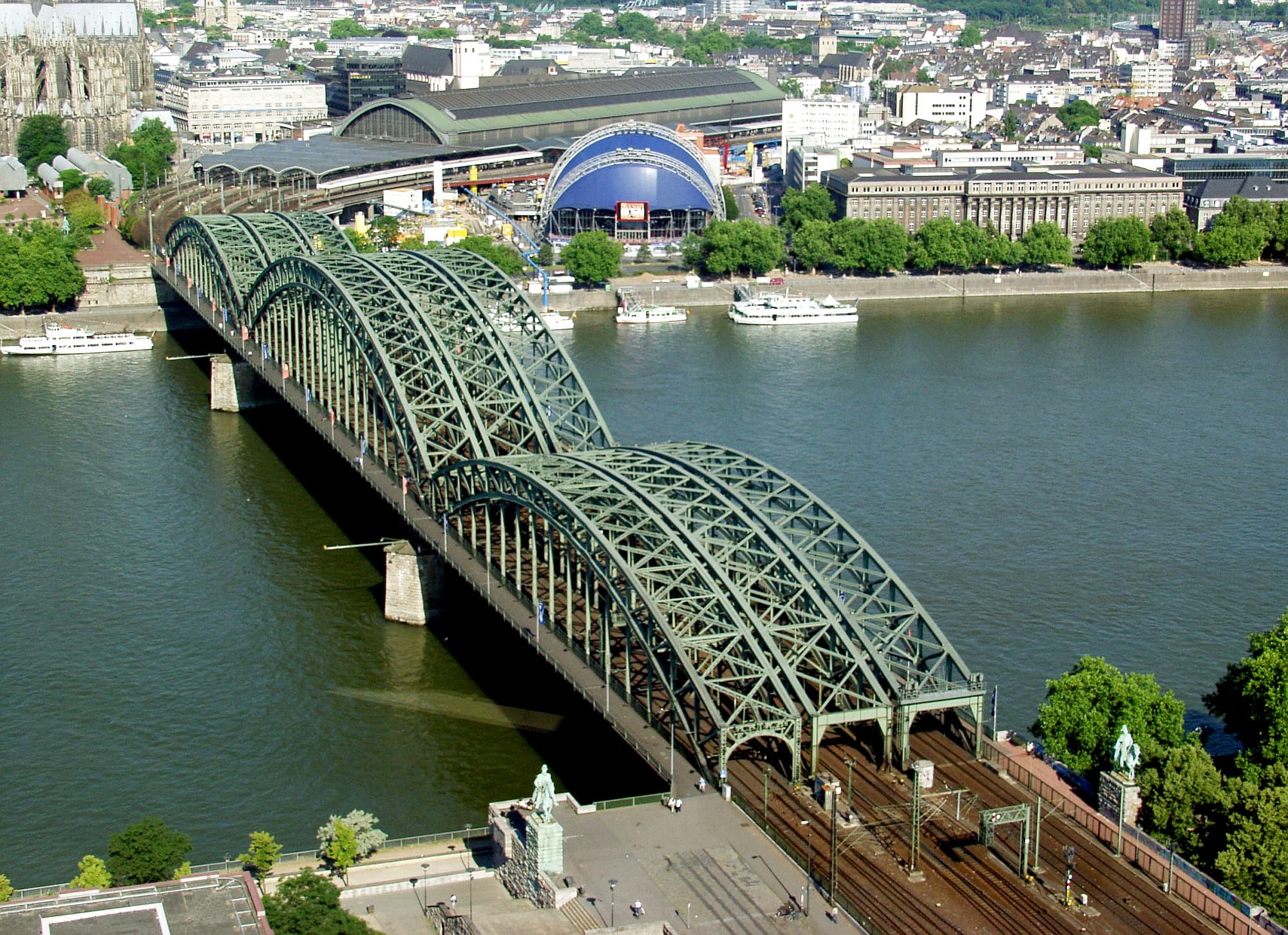 Rhine Skyline Content Walk