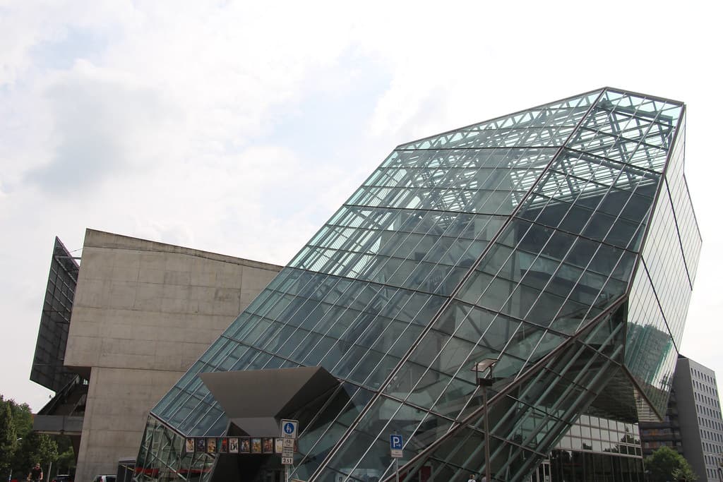 UFA-Kristallpalast (Coop Himmelb(l)au)