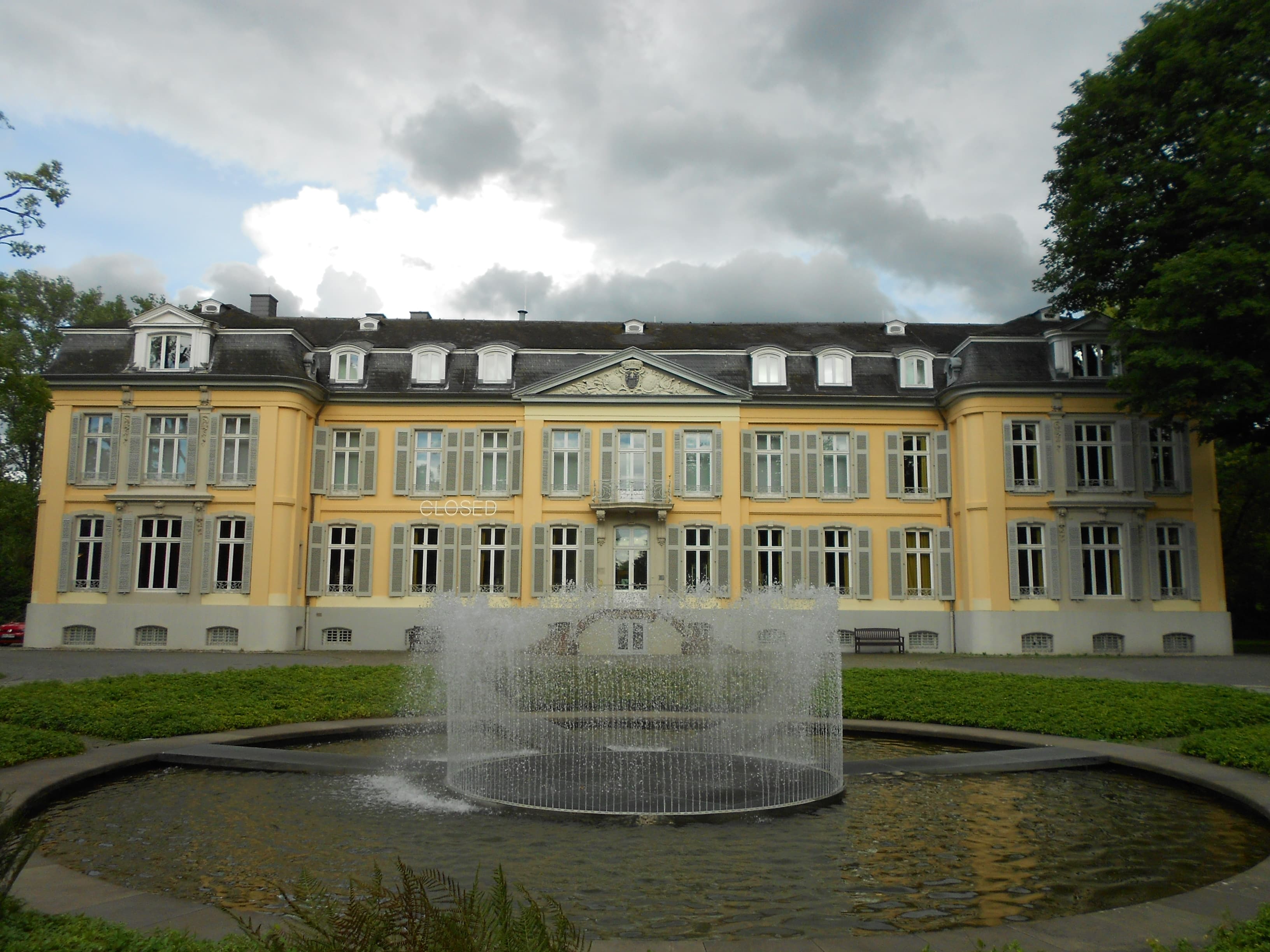 Leverkusener Skulpturenweg – vom Rhein zum Schloss Morsbroich – Leverkusen